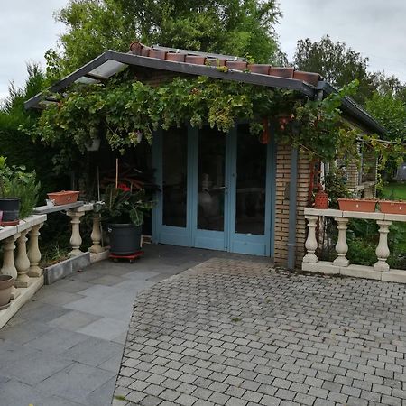 Le Castillon Trivieres Exterior photo