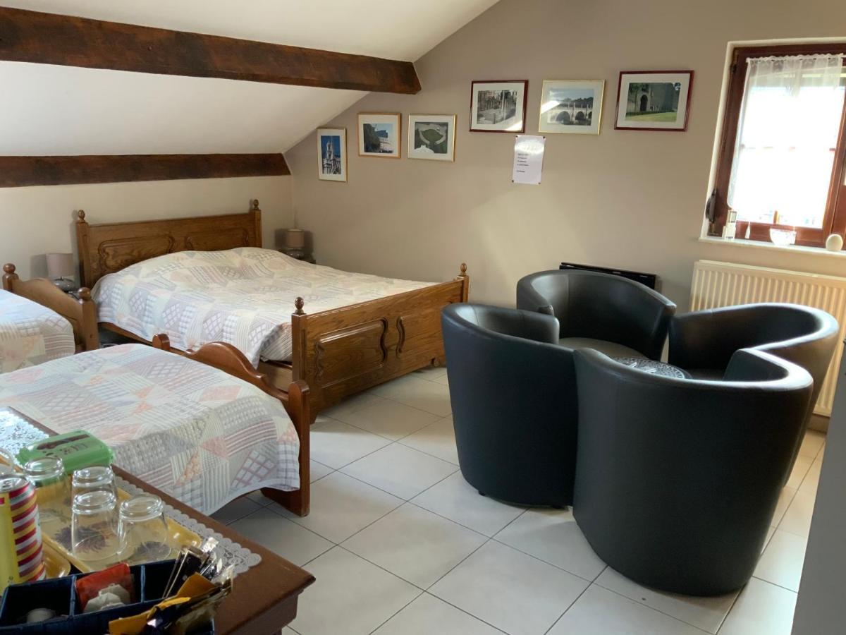 Le Castillon Trivieres Exterior photo